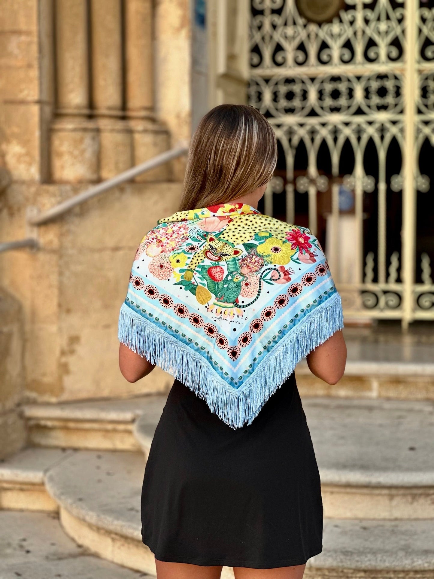 Pañoleta con Flecos